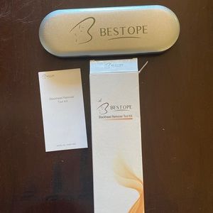 Bestope blackhead remover tool kit in rose gold- new in box